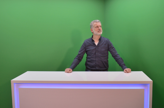 Greenscreen studio onbewerkt